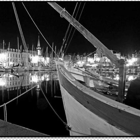 Le Bellevue - Beautiful Sea View Leilighet Honfleur Eksteriør bilde